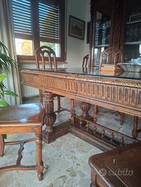 Tavolo e armadio barocco napoletano