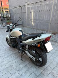 Kawasaki ZR7