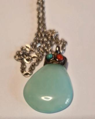 collana con ciondolo vintage