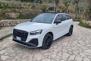 AUDI Q2 35 TDI S-Line edition identity black