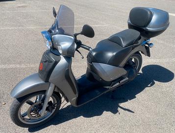 Ricambi Aprilia Scarabeo 250 anno 2005 LEGGI BENE