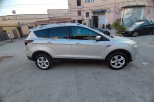 Ford Kuga 2000 dci 120 CV Titanium 