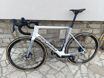 bici da corsa megamo