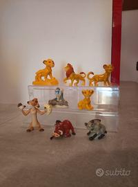 Lotto personaggi disney re leone kinder ecc.