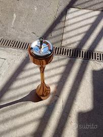 Posacenere da pavimento in ottone