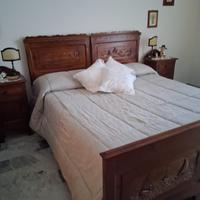 Camera da letto in Noce Massello - stile classico