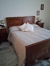 Camera da letto in Noce Massello - stile classico