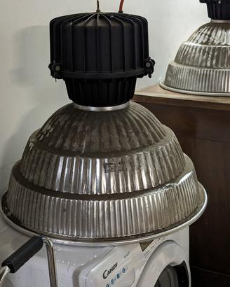 Lampadario industriale per arredamento vintage