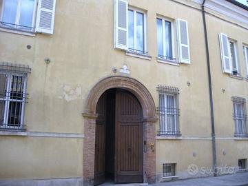 Attico / Mansarda di 50 m² con 2 locali a Ferrara