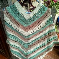 Poncho lana  verde beige