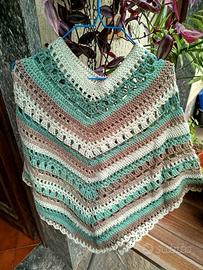 Poncho lana  verde beige