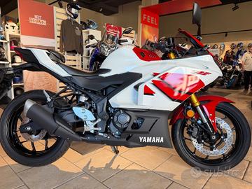Yamaha YZF R3 Anniversary