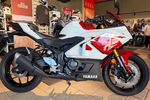 Yamaha YZF R3 Anniversary