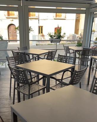 Tavoli e sedie per bar o ristorante