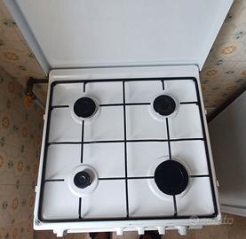 Cucina economica DeLonghi 4 fuochi e forno