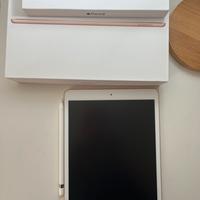 Ipad 128 gb+apple pencil+custodie+tastiera