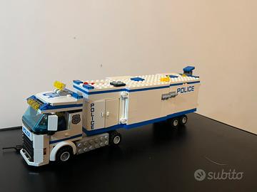 Camion della polizia