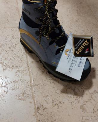 scarponcini trekking 