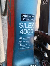 Bici gravel Merida in carbonio taglia m