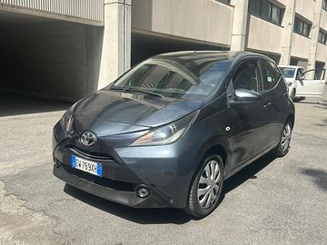 Toyota aygo anno 2014  benzina