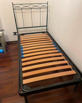 Letto singolo con rete