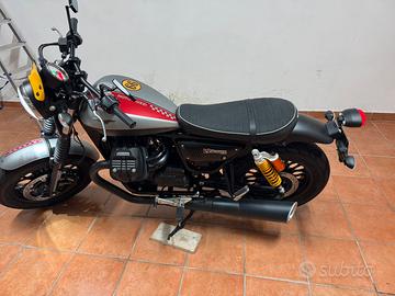 Moto Guzzi bobber V9