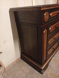 Antico cassettone del 1900