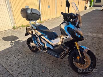 HONDA XADV 750 con accessori / X - ADV 