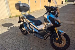 HONDA XADV 750 con accessori / X - ADV 