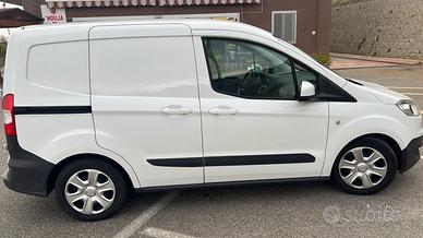 Ford transit courier 1.5 diesel