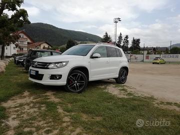 VW Tiguan r-line 2.0TDI 177CV 4 Motion
