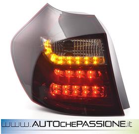 Fanali posteriori rossi fumé a LED per BMW SERIE 1