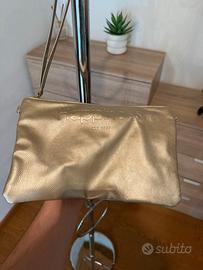 Pochette dorata effetto metallizzato
