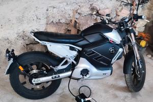 Super Soco TC Max - 2021