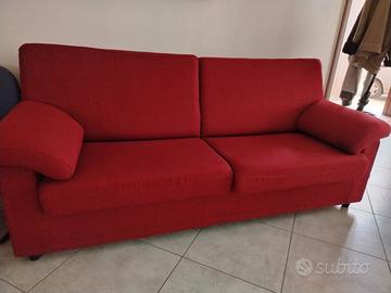 divano letto rosso