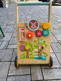 “Spingi spingi” carrello per primi passi in legno