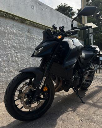 HONDA HORNET 750 2025