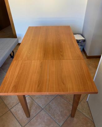 Tavolo in legno