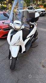 PIAGGIO BEVERLY 400 HPE – 7.000 KM – PARI AL NUOVO