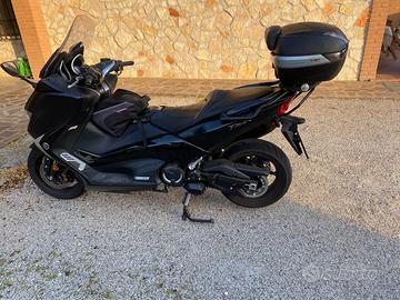 Yamaha TMax