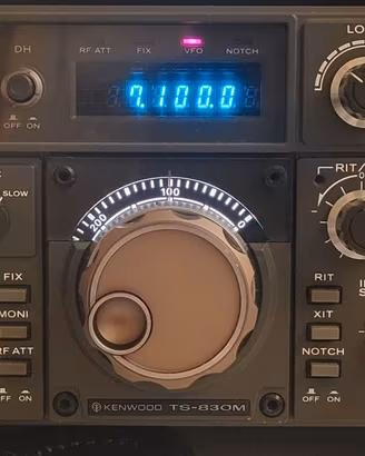 KENWOOD TS 830M