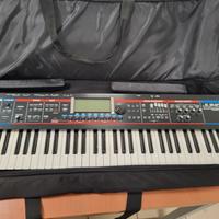tastiera roland juno-g