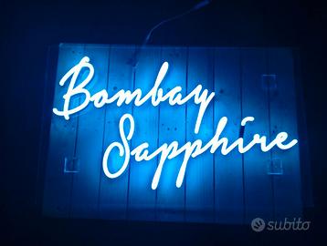 Insegna luminosa Bombay Sapphire in rilievo 57x93