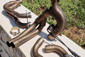  SCARICO COMPLETO  APRILIA RSV4 NUOVO ORIGINALE 