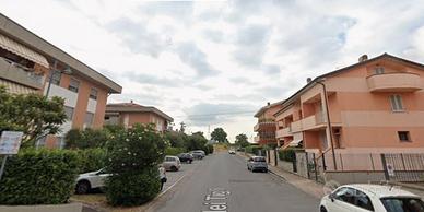 Open space a Calenzano con giardino privato