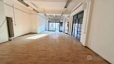 Sestu Centro locale commerciale alta visibilità