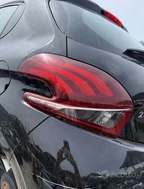 Fanale Faro Posteriore Sinistro Sx Peugeot 208 201