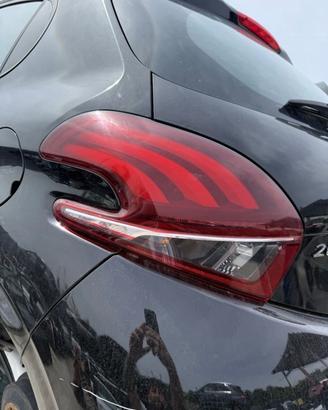 Fanale Faro Posteriore Sinistro Sx Peugeot 208 201