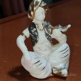 Statuina in porcellana vintage 