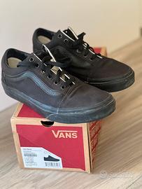 Scarpe  Vans nere 37
